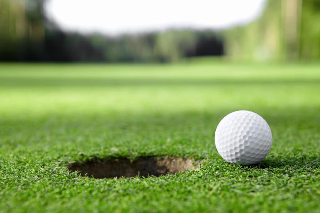 how long do nine holes of golf take
