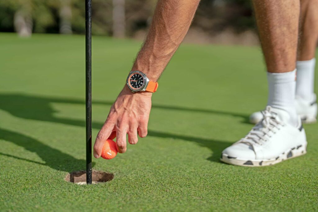 How Do Golf Watches Work