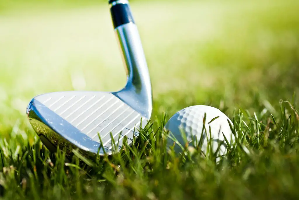 How to Remove Scratches From Golf Clubs