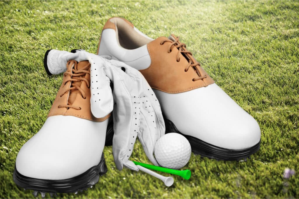how to keep golf shoes from smelling