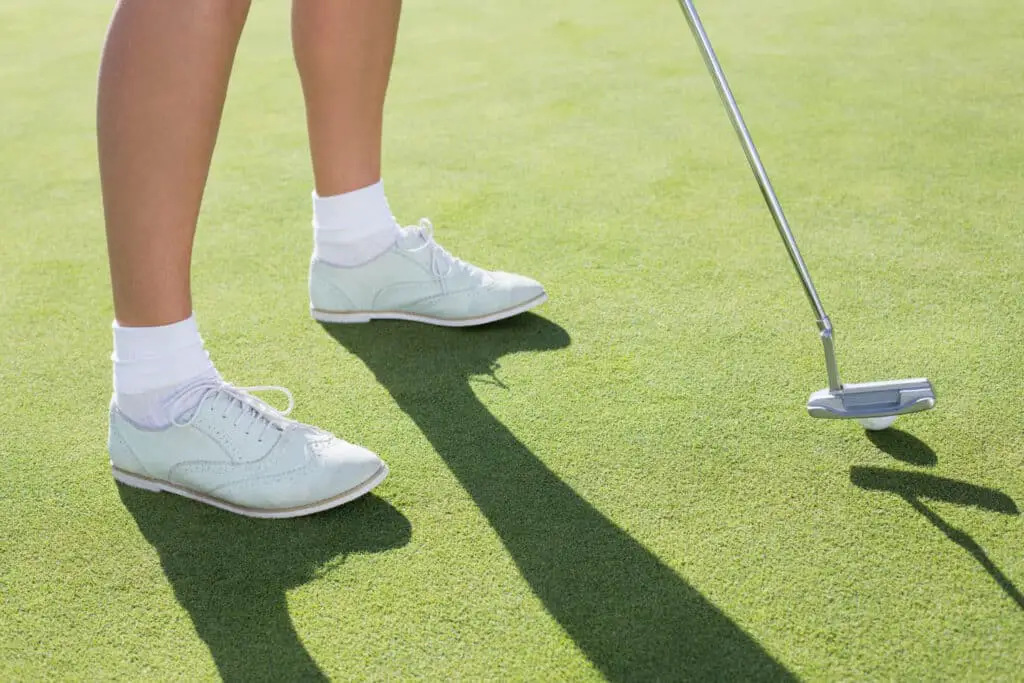 what are soft spikes golf shoes