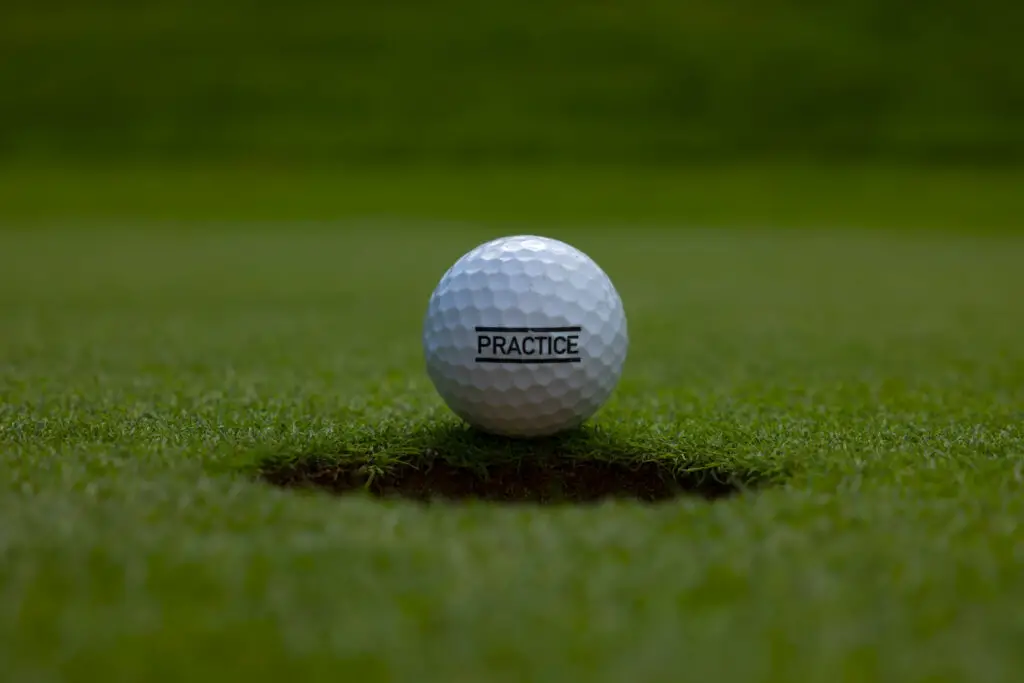a golf ball in lawn