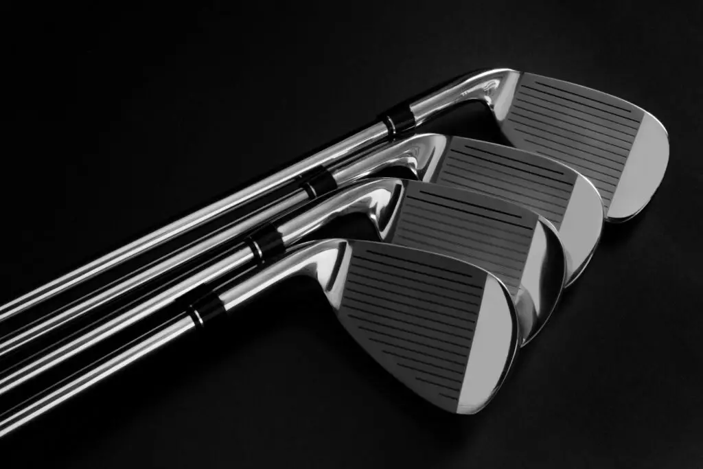 four pcs of golf clubs